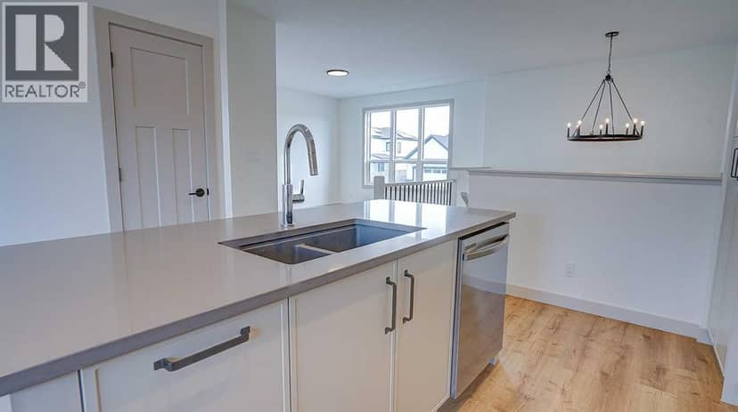 19 Ian Way, Sylvan Lake, photo 8