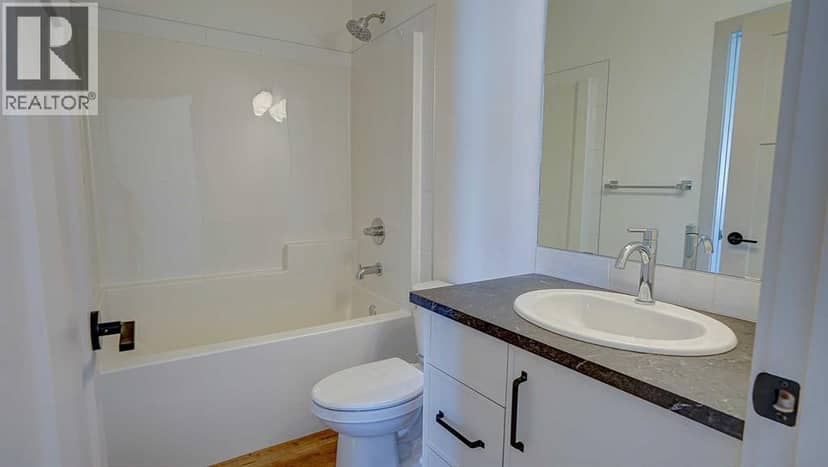 19 Ian Way — photo 17 of 32