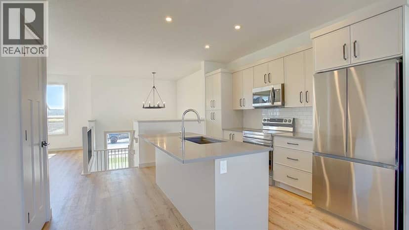 19 Ian Way, Sylvan Lake, photo 6