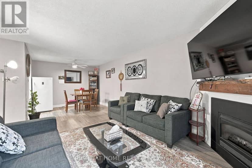 62 - 144 Conway Drive — photo 10 of 35