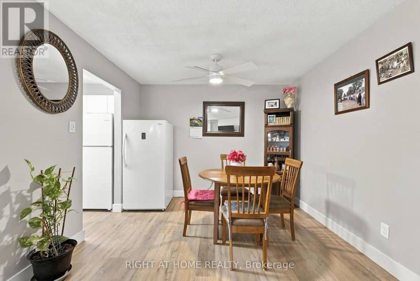62 - 144 Conway Drive — photo 12 of 35