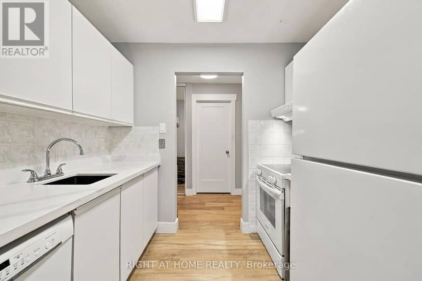 62 - 144 Conway Drive — photo 14 of 35