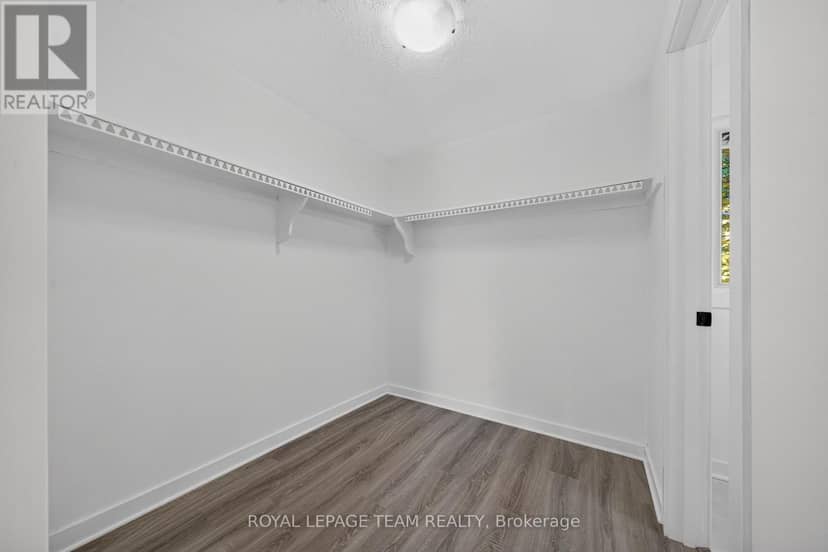 120 Glenncastle Drive — photo 38 of 40