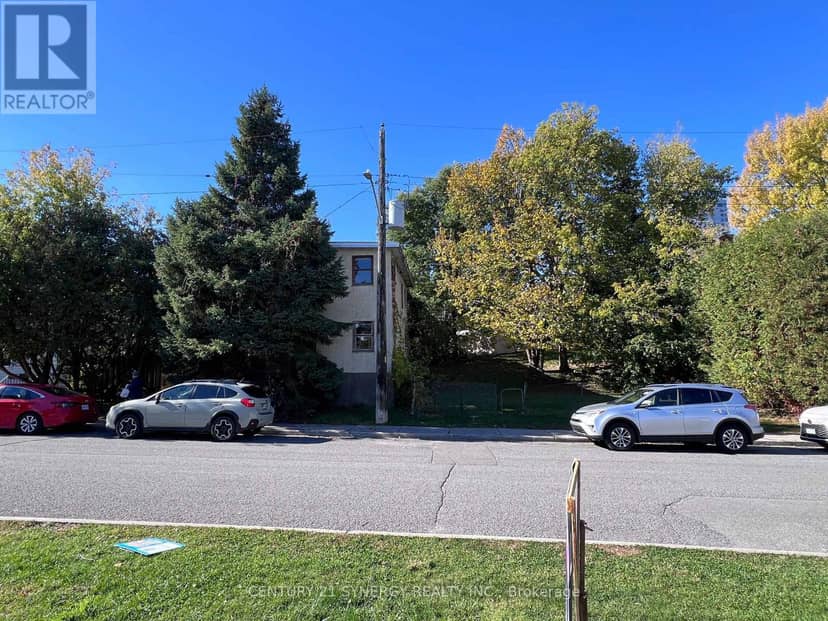 52 & 50 Stonehurst Avenue W — photo 10 of 28
