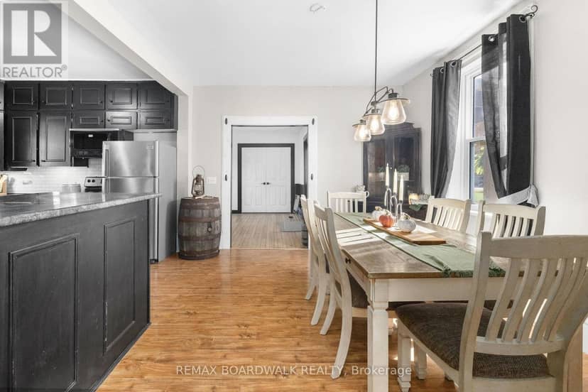 526 Kelford Drive — photo 12 of 40