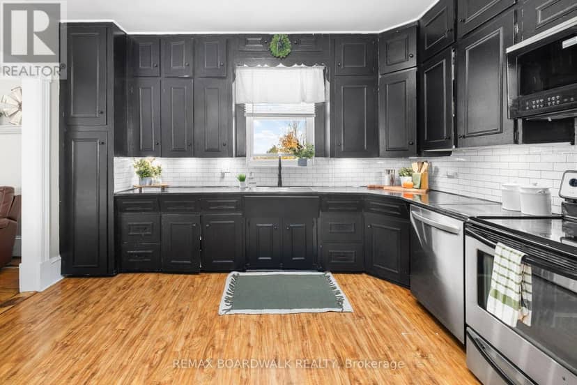 526 Kelford Drive — photo 15 of 40