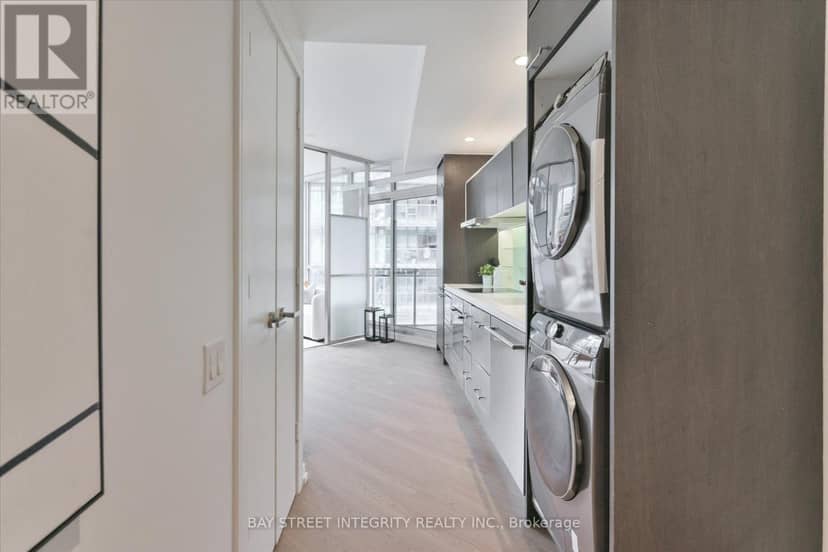 802 - 45 Charles Street E, Toronto, photo 4
