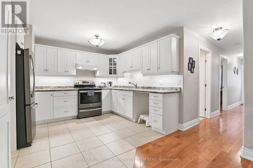 703 Aberdeen Street — photo 11 of 34