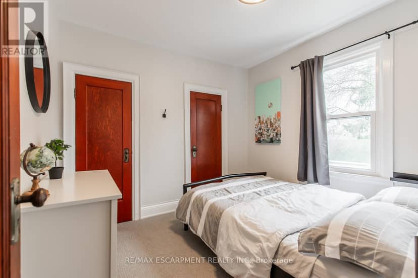 60 Lake Avenue Drive — photo 18 of 34