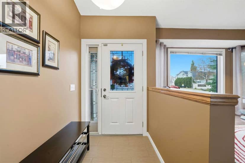 20 Sunlake Road SE, Calgary, photo 3