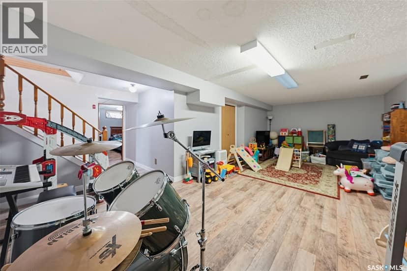 219 Hawkins STREET — photo 18 of 40
