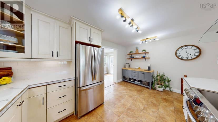 35 Pleasant Street — photo 10 of 31