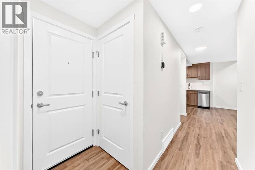 118 Yorkstone Villas SW — photo 36 of 40