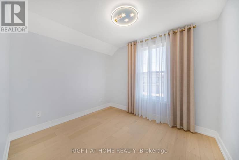 144 Waterloo Street — photo 28 of 37