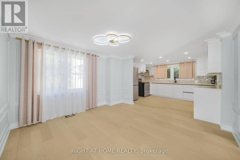 144 Waterloo Street — photo 10 of 37
