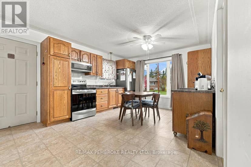 182 Market Street, Pembroke, photo 7