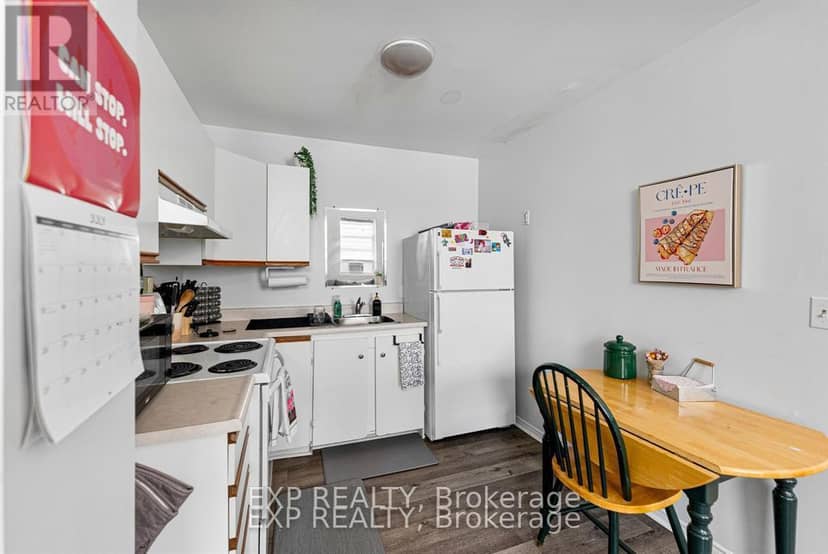 11 Albert Street — photo 9 of 31