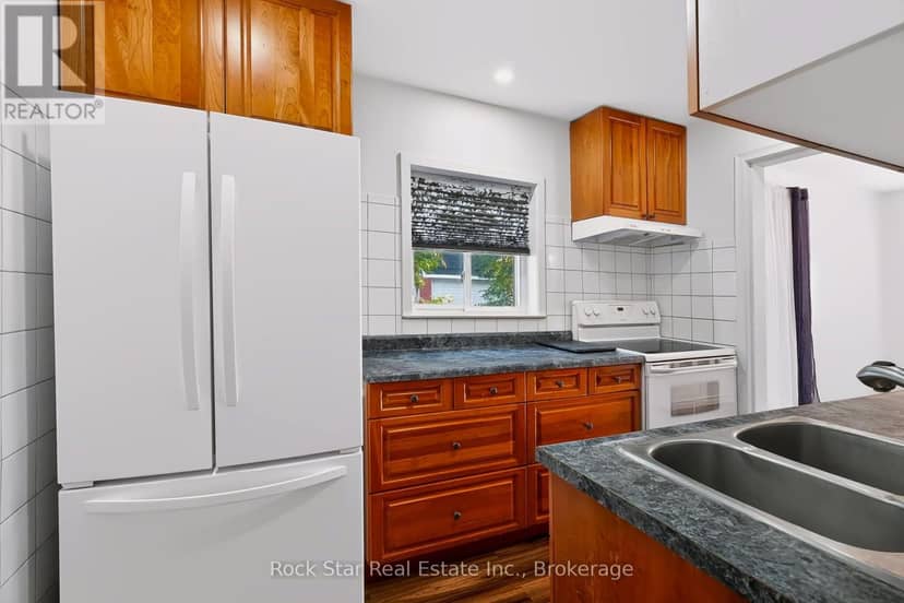 22 Rich Avenue — photo 13 of 38