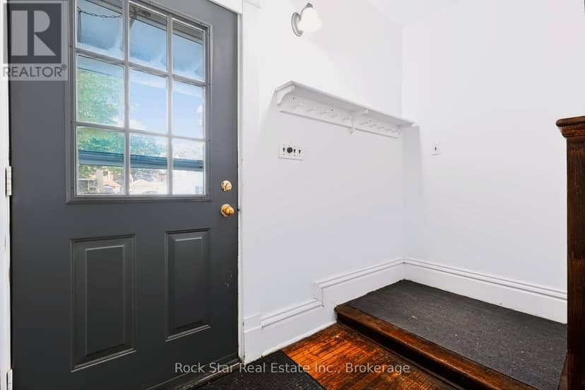 22 Rich Avenue — photo 23 of 38