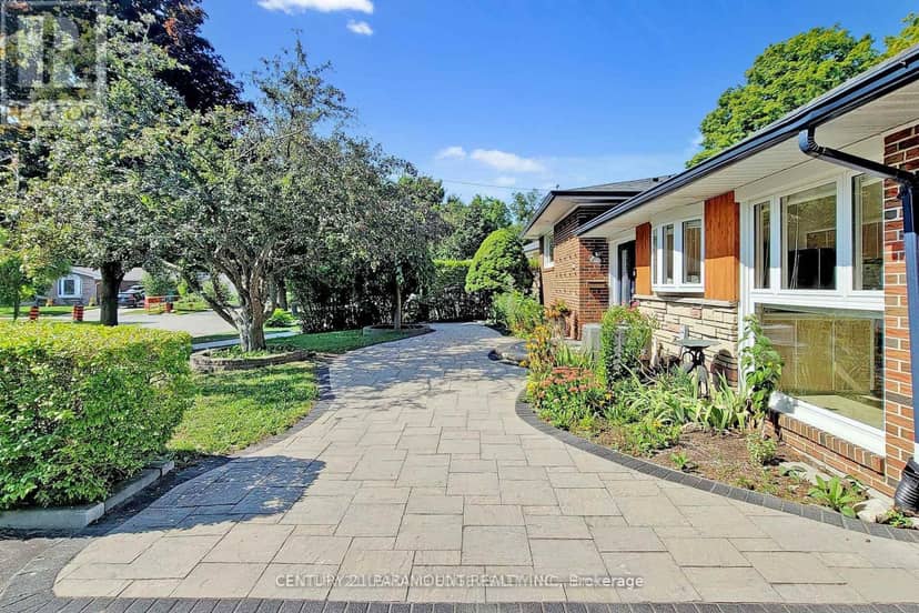 8 Waterfield Drive, Toronto, photo 2