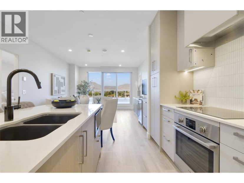 3300 Lakeshore Road Unit# 514, Kelowna, photo 2