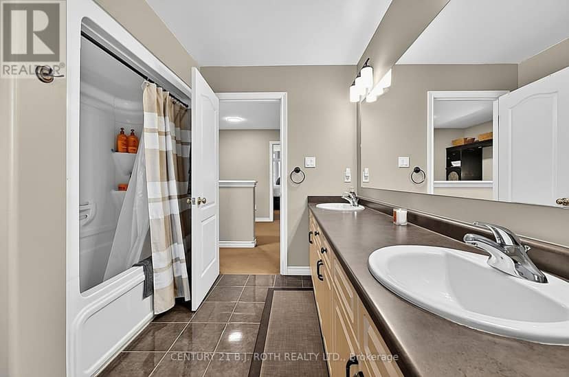 118 Mike Hart Drive — photo 32 of 40