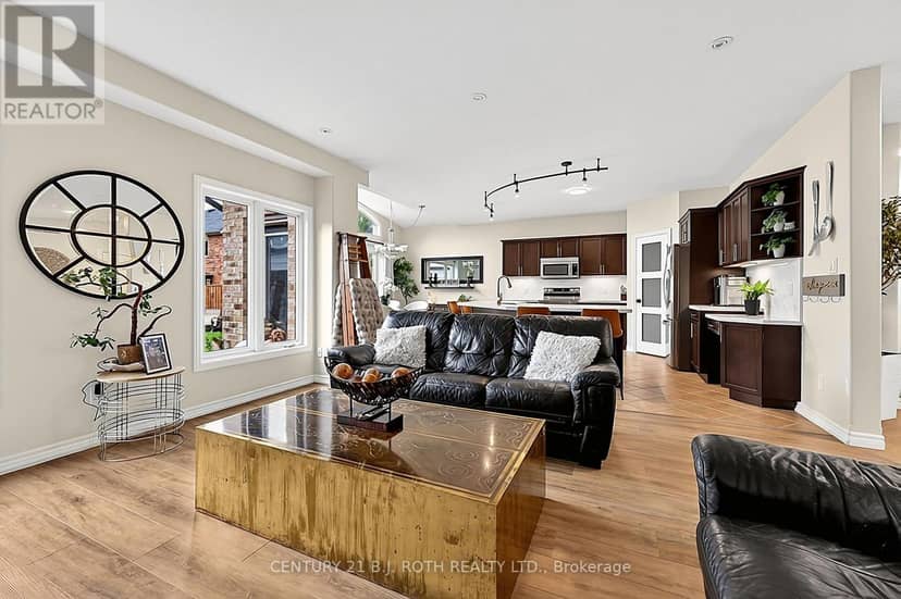 118 Mike Hart Drive — photo 9 of 40