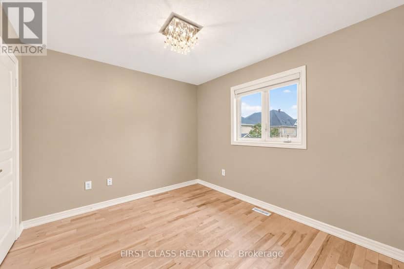 4 Hawkweed Manor — photo 24 of 40