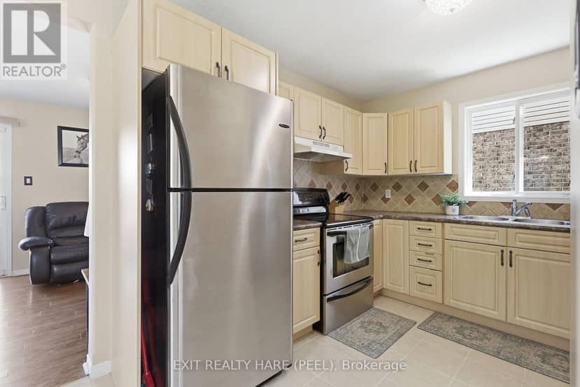 43 Stoneham Street — photo 9 of 36