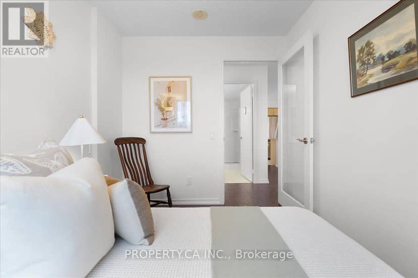 822 - 61 Heintzman Street — photo 18 of 28
