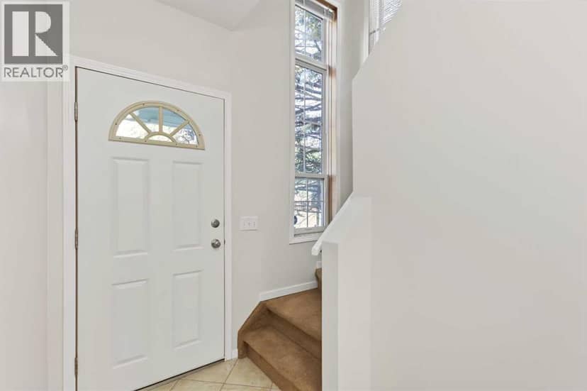 43 Shawinigan Lane SW, Calgary, photo 3
