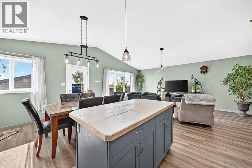 167 Mt Sundance Crescent W, Lethbridge, photo 5