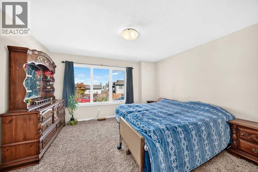 167 Mt Sundance Crescent W — photo 10 of 40