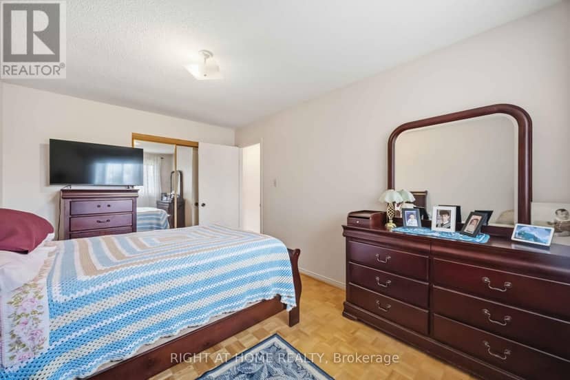 17 Cathy Jean Crescent — photo 13 of 30