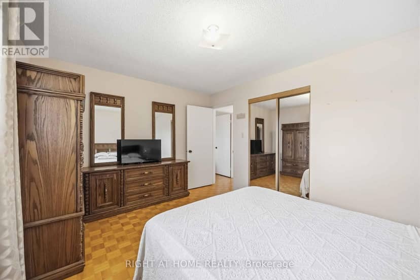 17 Cathy Jean Crescent — photo 15 of 30