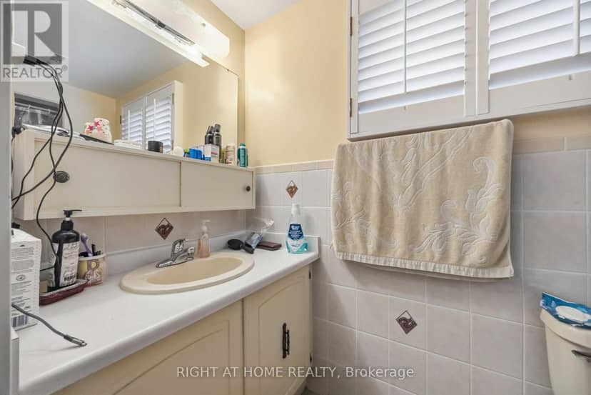 17 Cathy Jean Crescent — photo 26 of 30