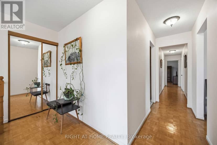 17 Cathy Jean Crescent, Toronto, photo 3