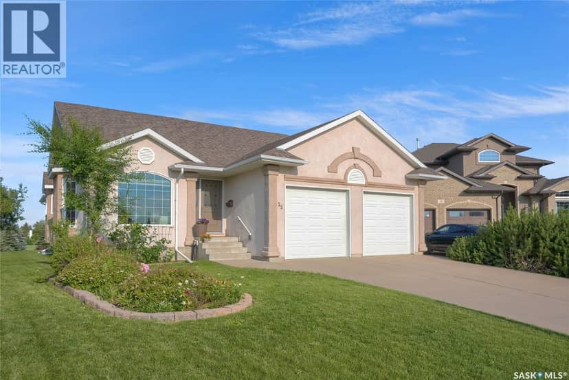 35 Marigold CRESCENT — photo 1 of 40