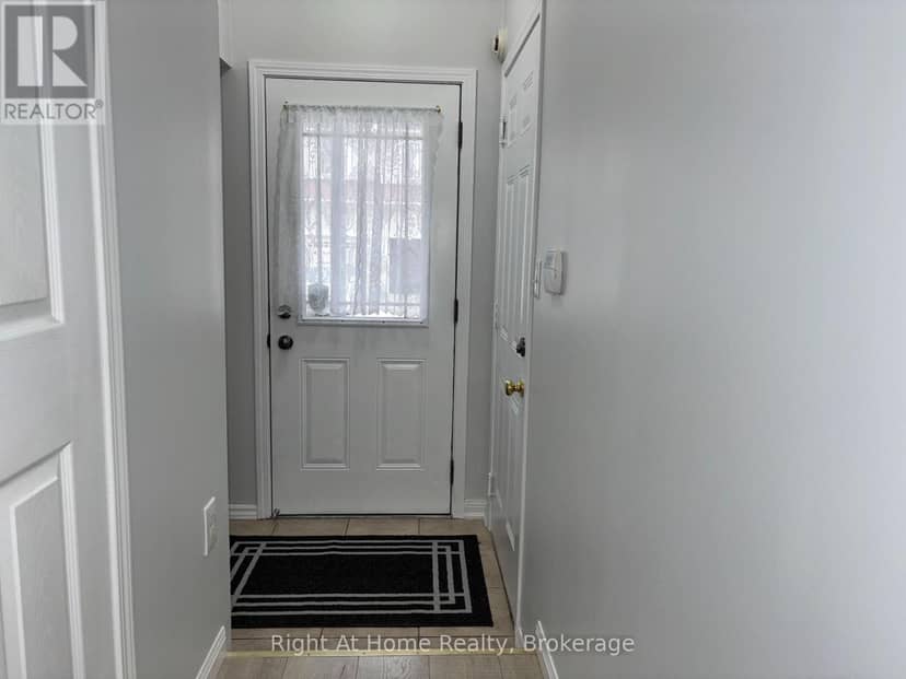 19 - 23 Connell Lane, Clarington, photo 3