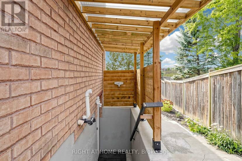 14 Grainger Crescent — photo 37 of 40
