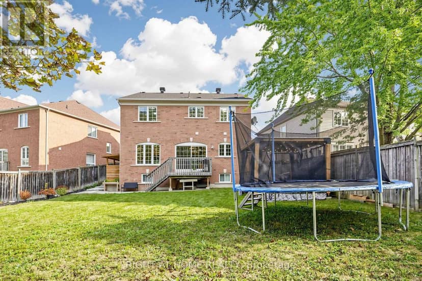 14 Grainger Crescent — photo 39 of 40