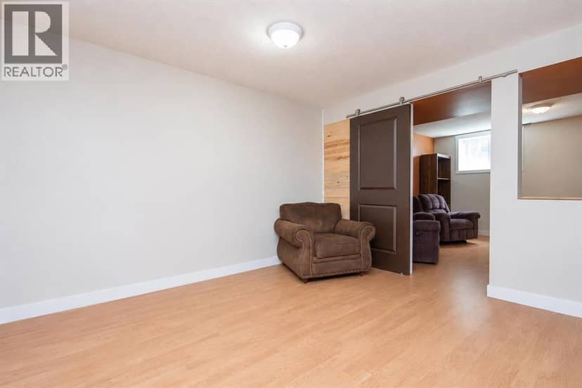 168 Eastman Crescent — photo 23 of 30