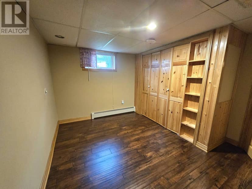 8 Stacey Avenue — photo 24 of 28