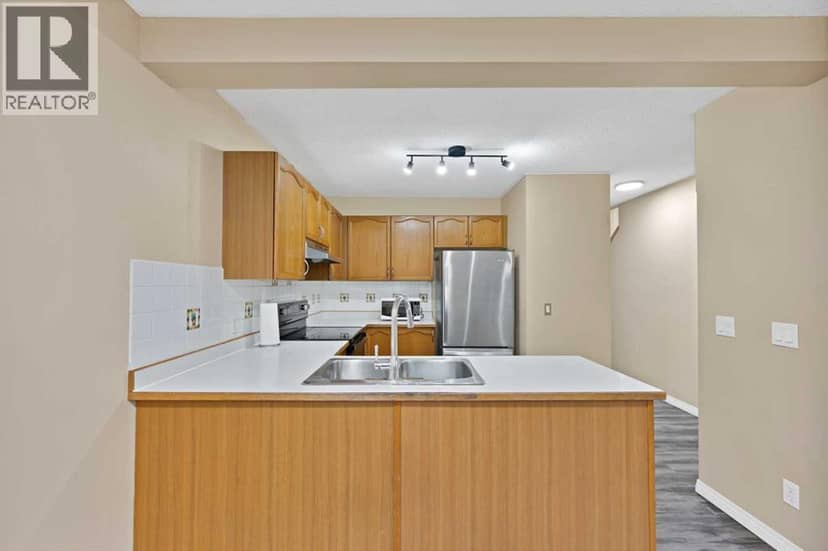 54 MARTINRIDGE Road NE, Calgary, photo 7