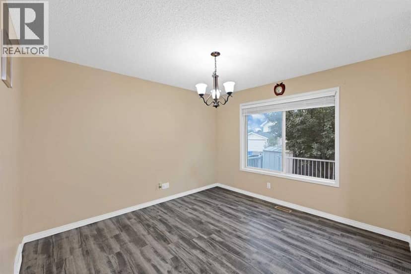 54 MARTINRIDGE Road NE — photo 11 of 38