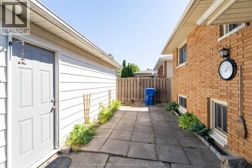3 Goldmere Drive — photo 34 of 40