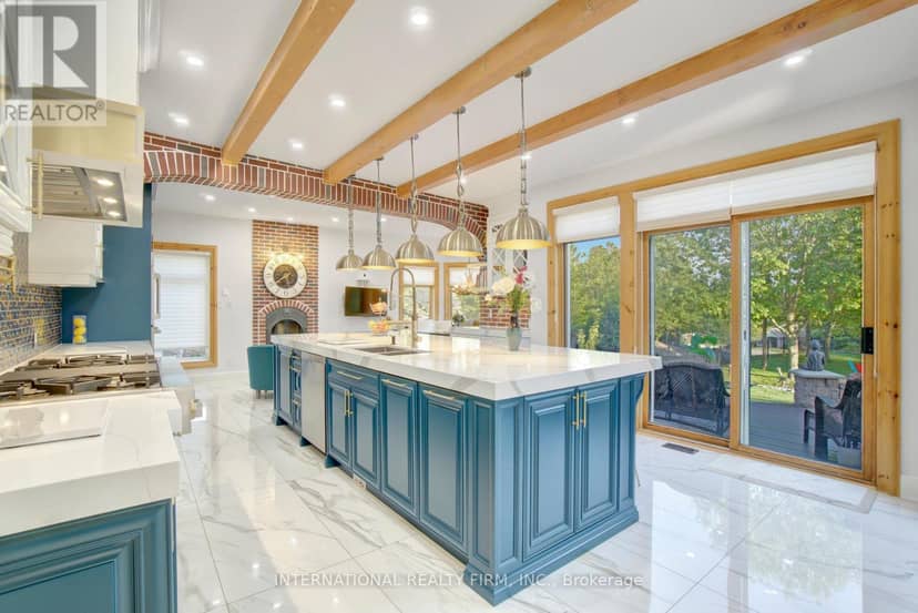 6 Pinehurst Lane — photo 17 of 40