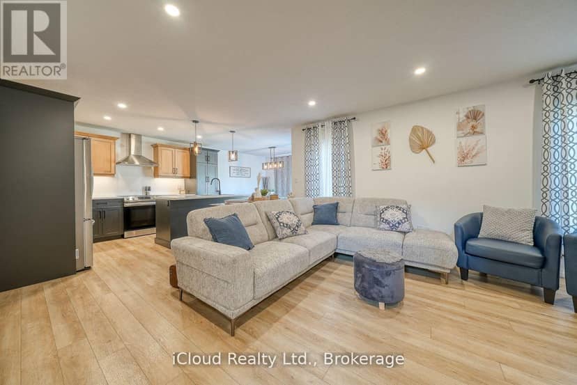 15 Curren Crescent — photo 3 of 26