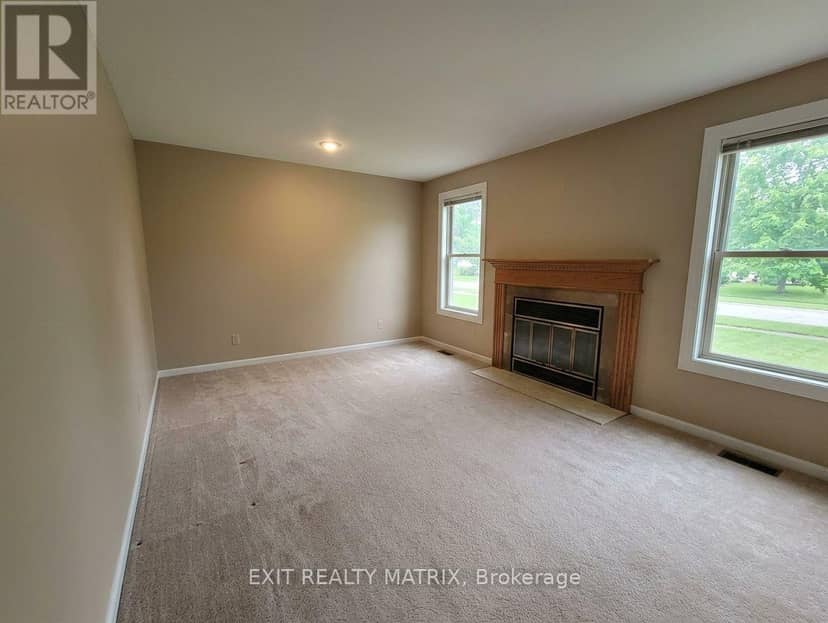 1691 Hunters Run Drive, Ottawa, photo 3