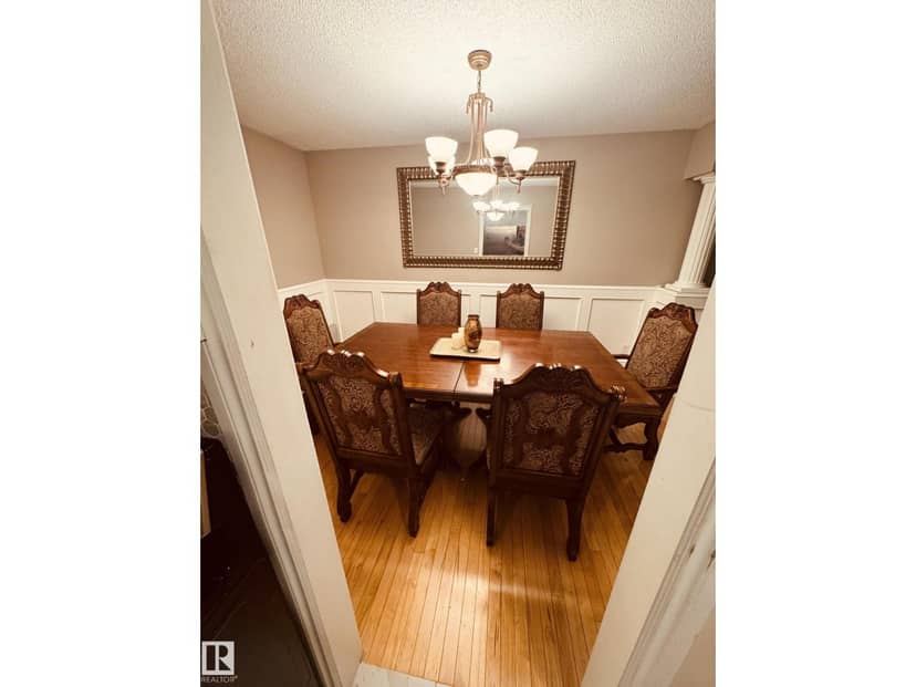 8416 145 AV NW — photo 10 of 17